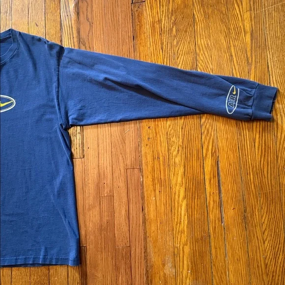90’s Nike Vintage Long Sleeve T-Shirt - Picture 6 of 10